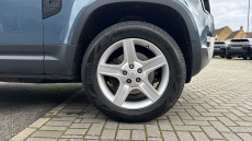 Land Rover Defender 3.0 D250 SE 110 5dr Auto Diesel Estate